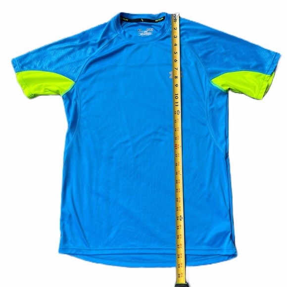 ⭐️ Under Armour Short Sleeve Running Shirt | Size Medium | ColdBlack HeatGear - Picture 8 of 9